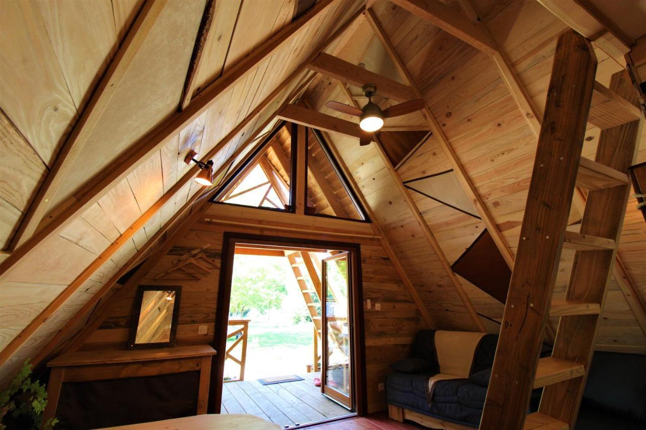Habitat Createur - Hebergements Insolites Au Camping Municipal "Les Ecureuils" Recoubeau-Jansac Bagian luar foto