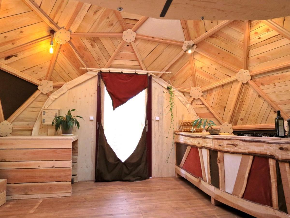 Habitat Createur - Hebergements Insolites Au Camping Municipal "Les Ecureuils" Recoubeau-Jansac Bagian luar foto