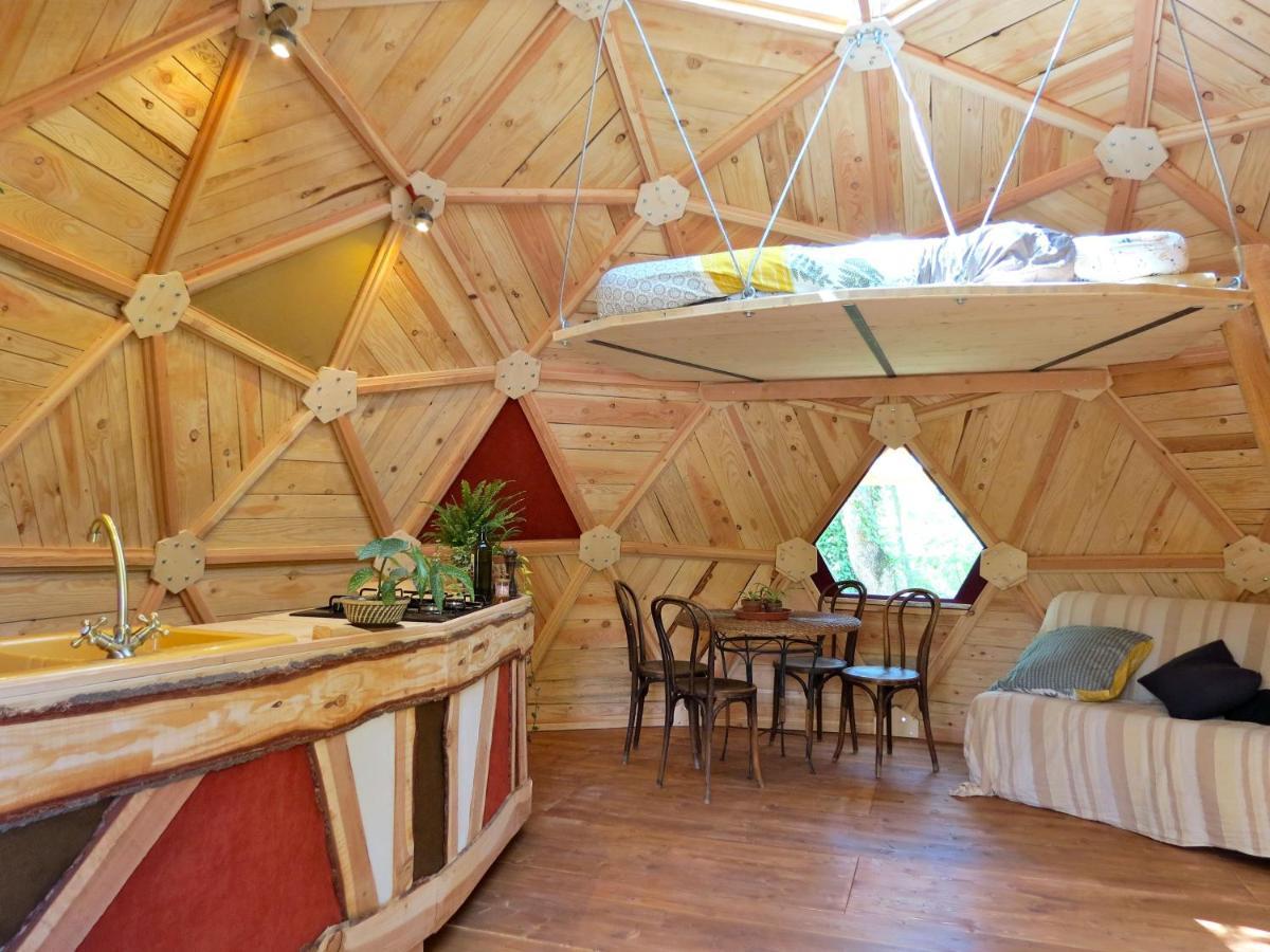 Habitat Createur - Hebergements Insolites Au Camping Municipal "Les Ecureuils" Recoubeau-Jansac Bagian luar foto