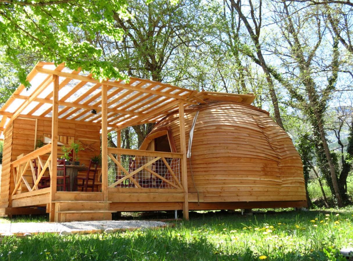 Habitat Createur - Hebergements Insolites Au Camping Municipal "Les Ecureuils" Recoubeau-Jansac Bagian luar foto