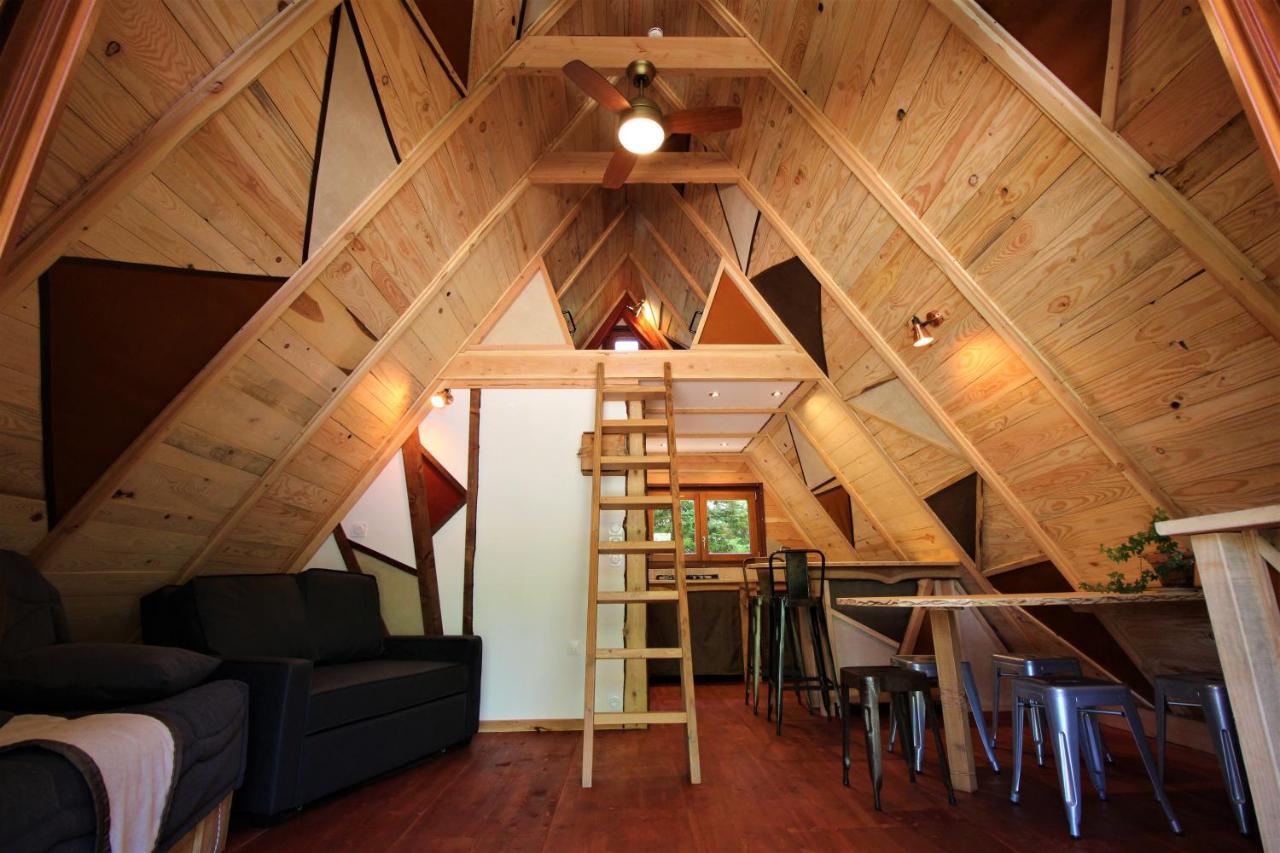 Habitat Createur - Hebergements Insolites Au Camping Municipal "Les Ecureuils" Recoubeau-Jansac Bagian luar foto