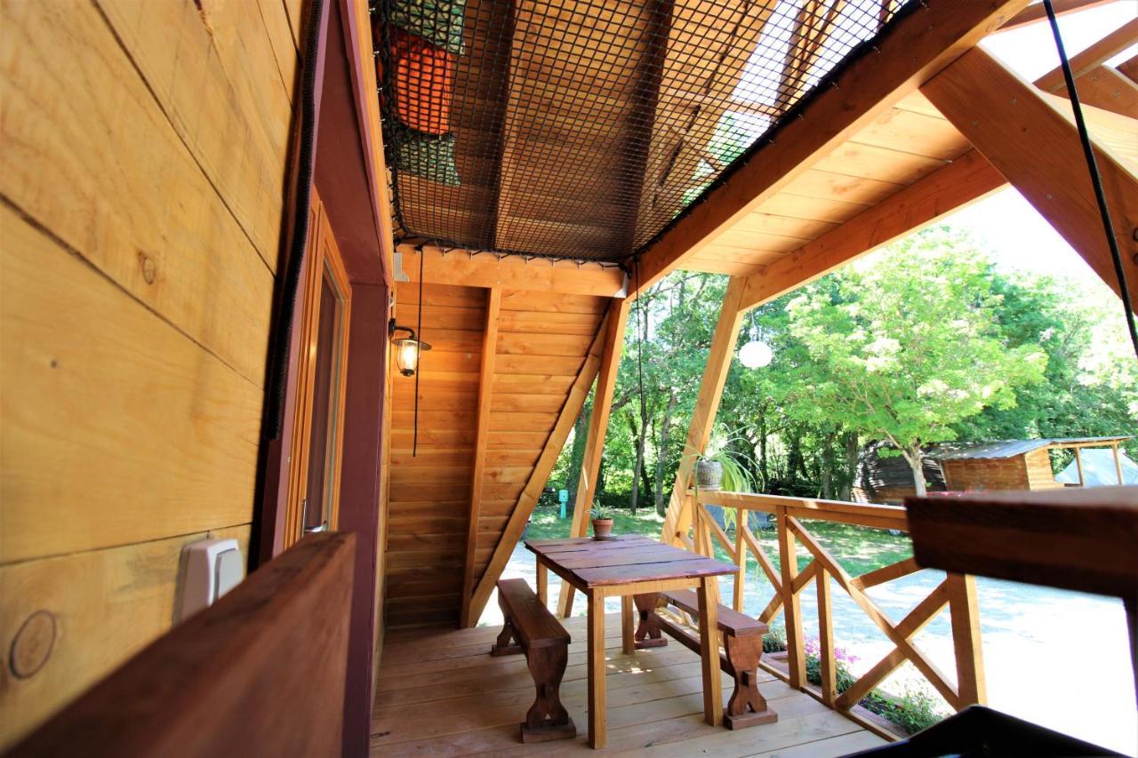 Habitat Createur - Hebergements Insolites Au Camping Municipal "Les Ecureuils" Recoubeau-Jansac Bagian luar foto