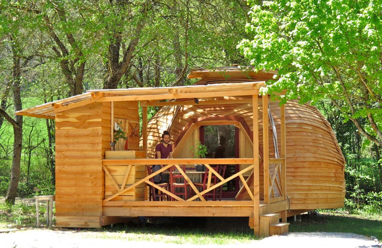 Habitat Createur - Hebergements Insolites Au Camping Municipal "Les Ecureuils" Recoubeau-Jansac Bagian luar foto