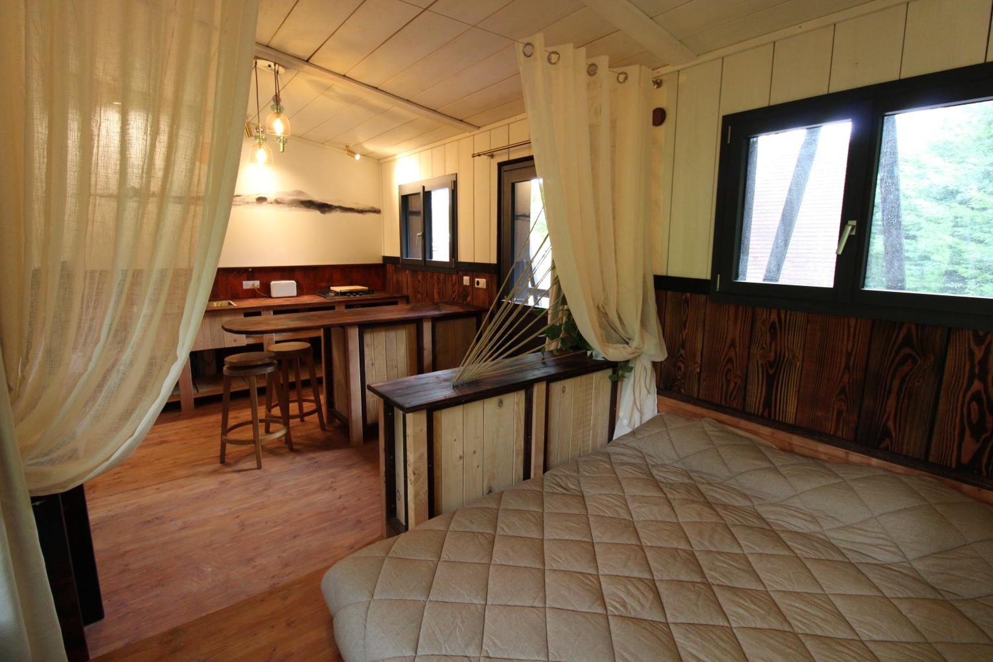 Habitat Createur - Hebergements Insolites Au Camping Municipal "Les Ecureuils" Recoubeau-Jansac Bagian luar foto